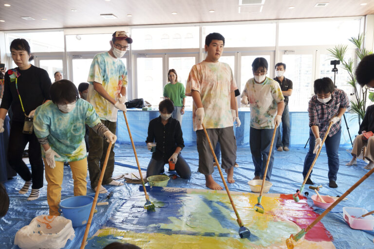 — 障がい者アーティストの想いを乗せて —【naNka×杉乃井ホテル】ラッピングバス運行開始のメイン画像