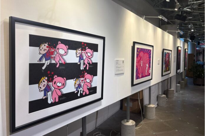 106651_64_main 【イベントレポート】GAAAT、「グルーミー」誕生25周年を記念した特別展を原宿で開催のメイン画像