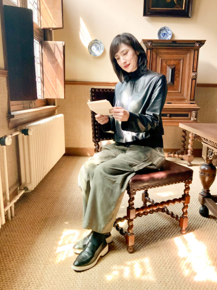 天海祐希が、フェルメール作品の謎に挑む！　フェルメールの足跡をたどるべくオランダへ　「真珠の耳飾りの少女」から感じたこととは？のメイン画像