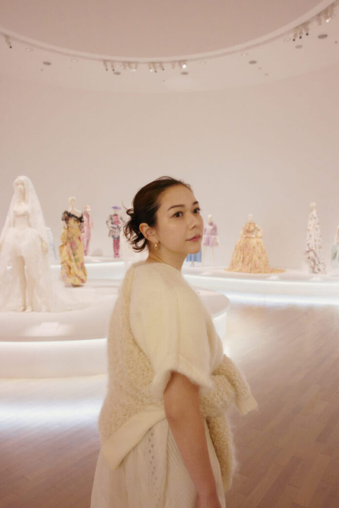オトナとしての質を高めていきたい！村重杏奈がフィガロジャポンで連載ブログ『村重杏奈のゼロから始めるアート入門』をスタート！初回は「マリー・アントワネット・スタイル」へ。のメイン画像