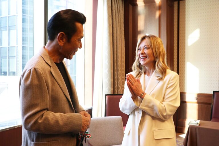 イタリアのメローニ首相と漫画家・原哲夫が面会のメイン画像