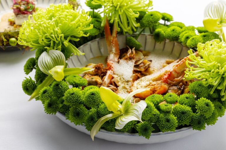 五感で味わう“花と美食”の芸術空間が、虎ノ門ヒルズに出現　ル・プリスティン東京、3日間限定の体験型ダイニングイベント開催！のメイン画像