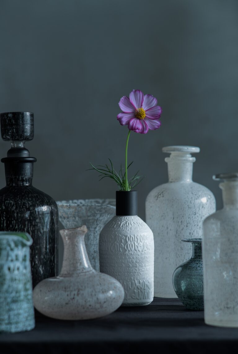 【OSAJI（オサジ）】 詩人・音楽家である山崎円城氏とコラボレーションした限定デザインのアイテムを2024年12月5日（木）より限定発売のメイン画像