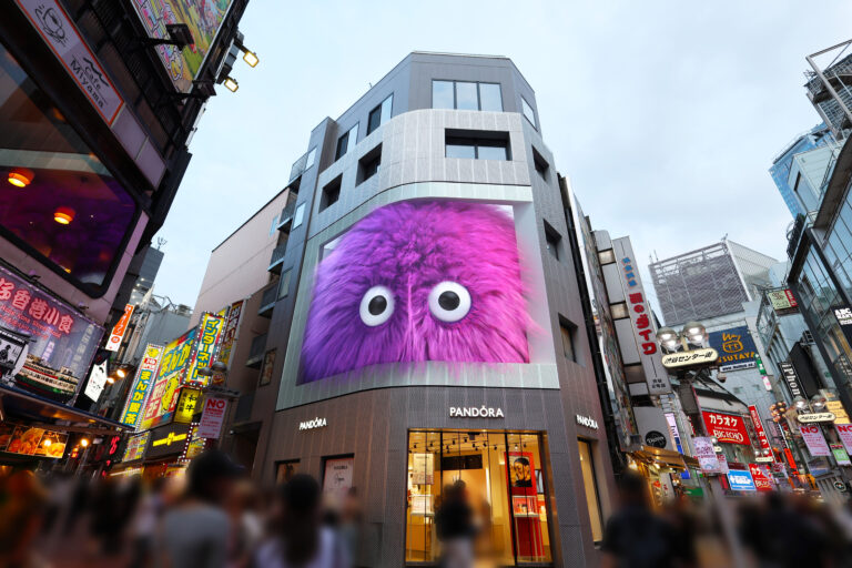 渋谷センター街に新設された街頭ビジョン「Pandora Vision」で3D放映コンテンツ『モンスターアイ』が新登場！！のメイン画像