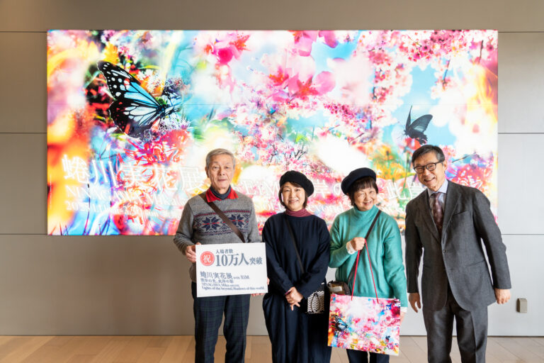 「蜷川実花展 with EiM：彼岸の光、此岸の影」来場者10万人突破セレモニー開催のメイン画像