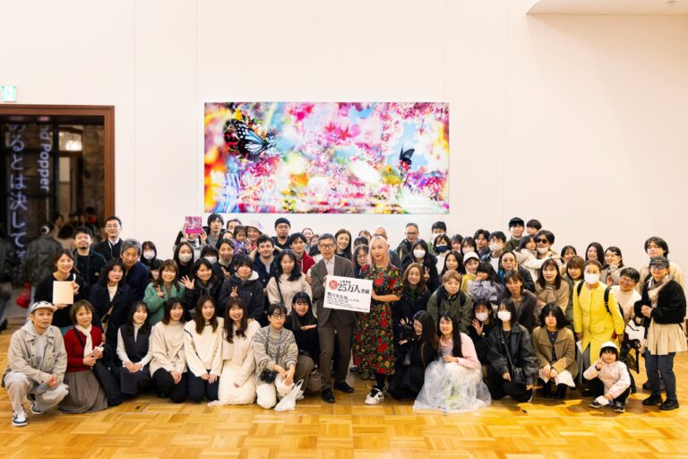 「蜷川実花展 with EiM：彼岸の光、此岸の影」展覧会最終日の３月３０日(日)に来場者２５万人突破！蜷川実花から感謝のメッセージのメイン画像