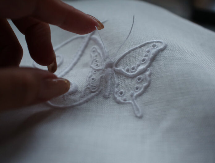 7月17日、“刺繍”の祭典「刺しゅうアートフェスティバル」がいよいよスタート。全国から選ばれた180点の刺繍作品が新宿、ヒルトン東京に集結しますのメイン画像