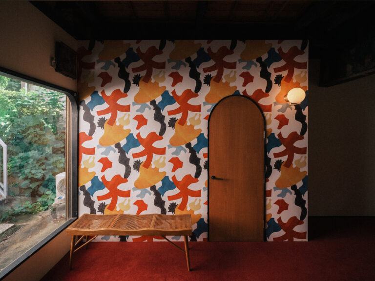 三浦・三崎発のクラフト壁紙ブランド『うらうらうら』誕生。多くの壁紙を施工してきた職人が、生まれ育った地をテーマに壁紙ブランドをプロデュース！のメイン画像