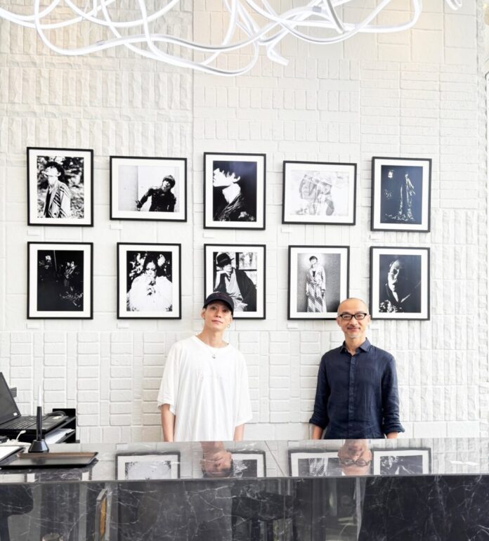 15665_78_main 俳優・玉城裕規が代官山・SPEAK FOR WALLに来場 写真展「古田亘 KEMONOHARA -玉城裕規-」スタートでのメイン画像