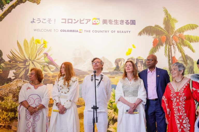 グスタボ・ペトロ大統領、2025年大阪・関西万博を訪問のメイン画像