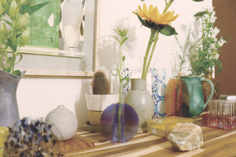 老舗額縁メーカー「マルニ額縁画材店」　製造端材を使ったプロダクト MRN+ reframeをリリースのメイン画像