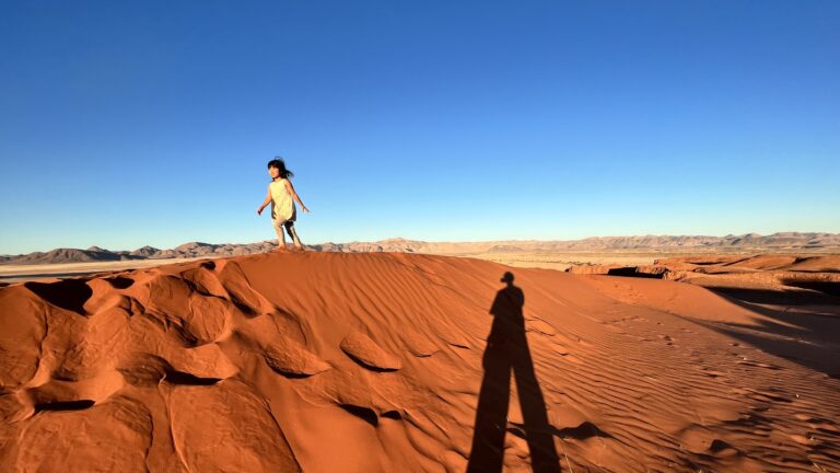 フリーアナウンサー榎戸教子が5歳の娘とめぐった世界一周写真展 「5歳とめぐる、100のまなざし」大阪で開催のメイン画像