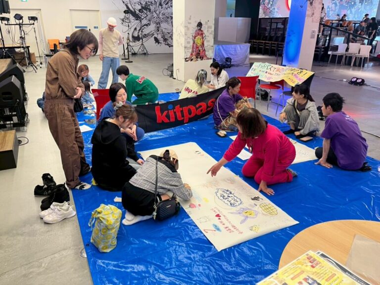 【開催事後レポート】プロのデザイナーも描き心地を絶賛。インクルーシブARTフェス「WEAVE! 2026」にて、キットパス限定コラボパッケージ50個が完売！のメイン画像