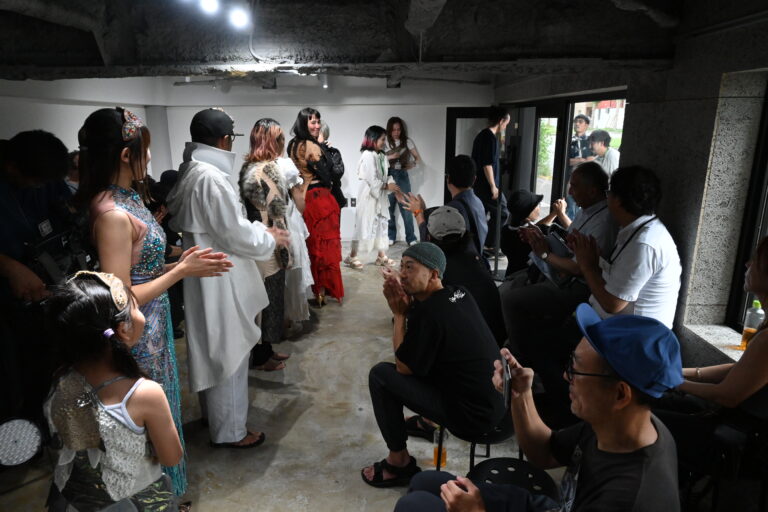 札幌の新たなアート発信拠点「実験施設ZOKZOK」、お披露目イベントに150名が来場。10/9（土偶の日）の本格始動ではマルシェ開催や新プロジェクト公開、サポーター募集も。のメイン画像