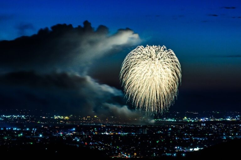 THE GALLERY企画展　別所 隆弘　写真展　「煙か闇か爆ぜ物」 を開催のメイン画像