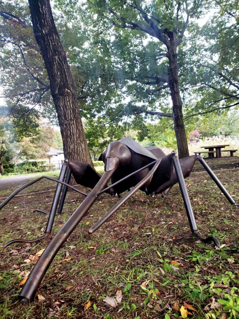 【八王子芸術祭】ある惑星の住人 （アリ、ゾウムシ）、旅人（彼岸花）のメイン画像