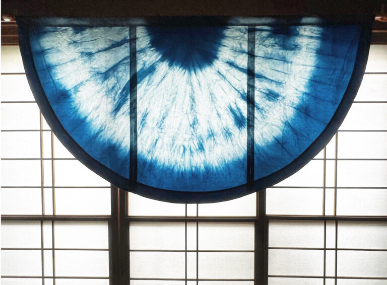 かわさき市美術展《最優秀賞》受賞 川崎の老舗居酒屋から生まれた「扇暖簾」のメイン画像