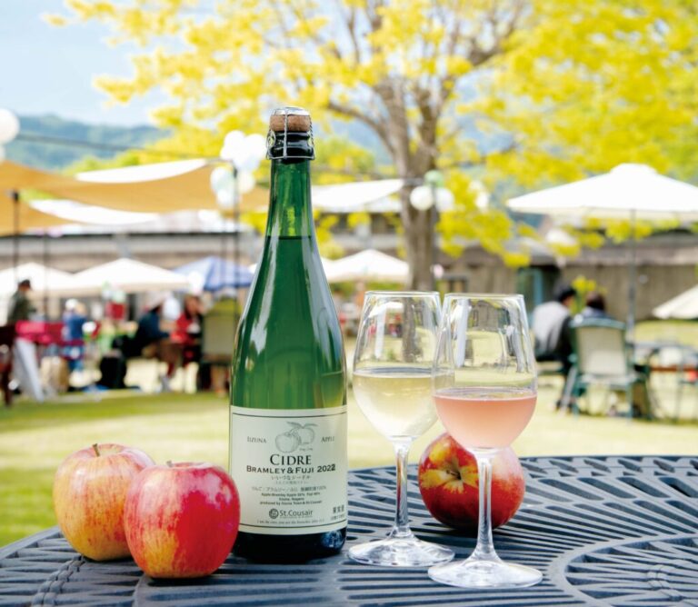 大自然の中でシードル片手にキャンバスに向かう。St.CousairとSAKE ARTが初めてのコラボ、長野の新しい体験型観光コンテンツを発信！のメイン画像