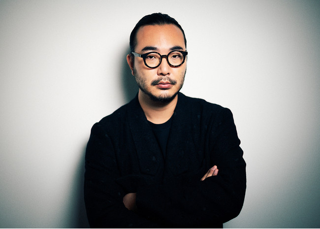 香港の映画監督ウォン・カーウァイとアーティスト舘鼻則孝による『花様年華』の公開20周年を記念した香りに纏わるコラボレーション作品のサブ画像14_©︎NORITAKA TATEHANA K.K., Photo by GION