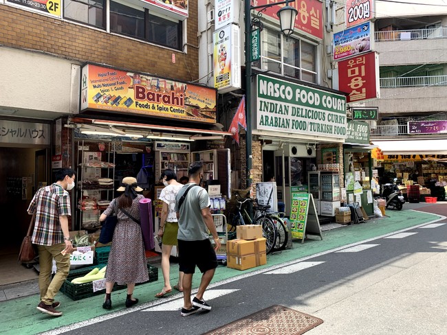 多国籍美術展・「 わたしたちはみえている - 日本に暮らす海外ルーツの人びと - 」のサブ画像4_「IMMねいばーず」によるリサーチの様子