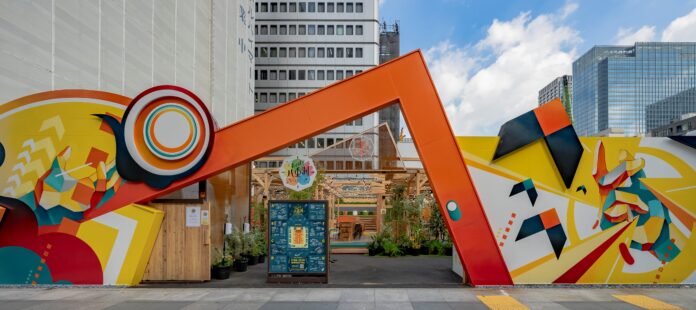 東京駅八重洲口正面に「食の未来を考える」野外フードコート「Beeat!!八重洲」がグランドオープン10月8日（金）から期間限定でのメイン画像