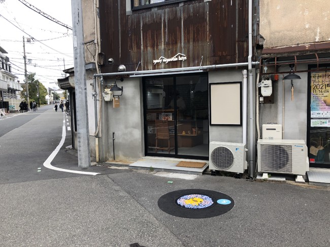 アートのまち大阪・北加賀屋に世界を旅する巨大なアヒル「ラバー・ダック」のマンホールが登場のサブ画像5