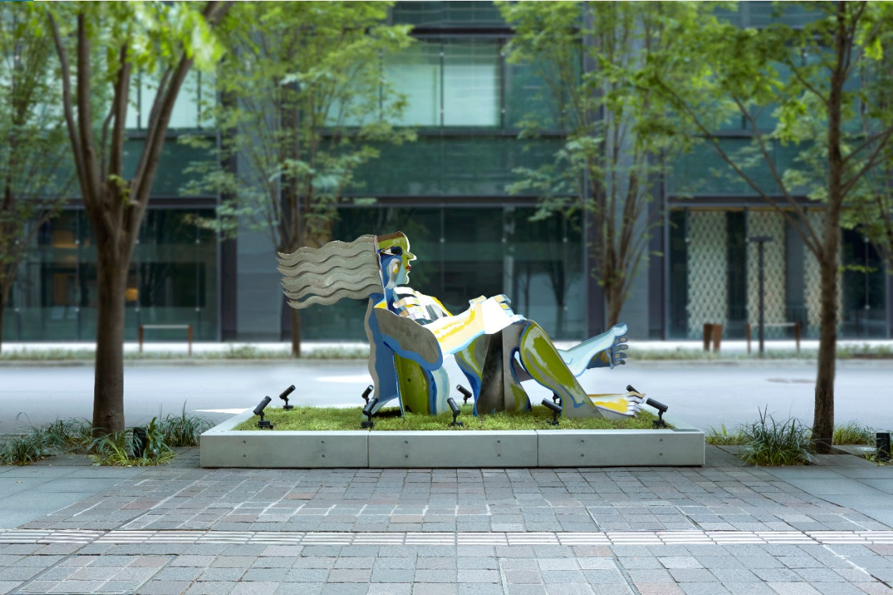 丸の内×パブリックアートが今年で50周年！アートに出会う、アートに触れる 「第43回丸の内ストリートギャラリー」を開催のサブ画像12_ティモ・ソリン 《日光浴をする女》