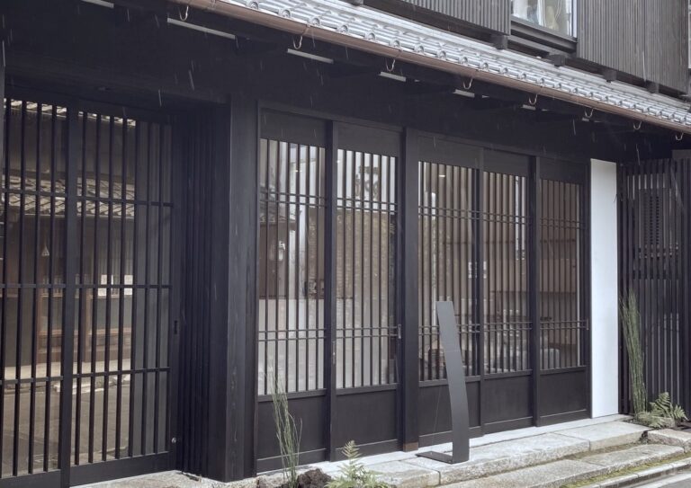 【400年の歴史を持つ町】手染めのレザーブランド「yuhaku(ユハク)」が、直営4店舗目となる新店舗を愛知県名古屋市に7月10日(日)オープンのメイン画像