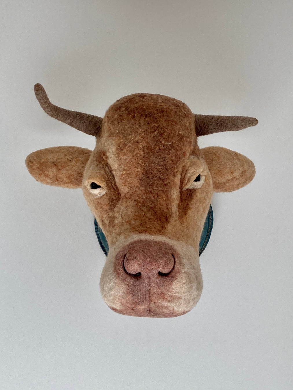 【YUGEN Gallery】生きる喜びに満ち溢れた動物たち。羊毛造形作家Ura.が5年ぶりの新作を発表する個展「Delight」＜2022年7月28日（木）〜8月2日（火）＞のサブ画像3_希望のウシ