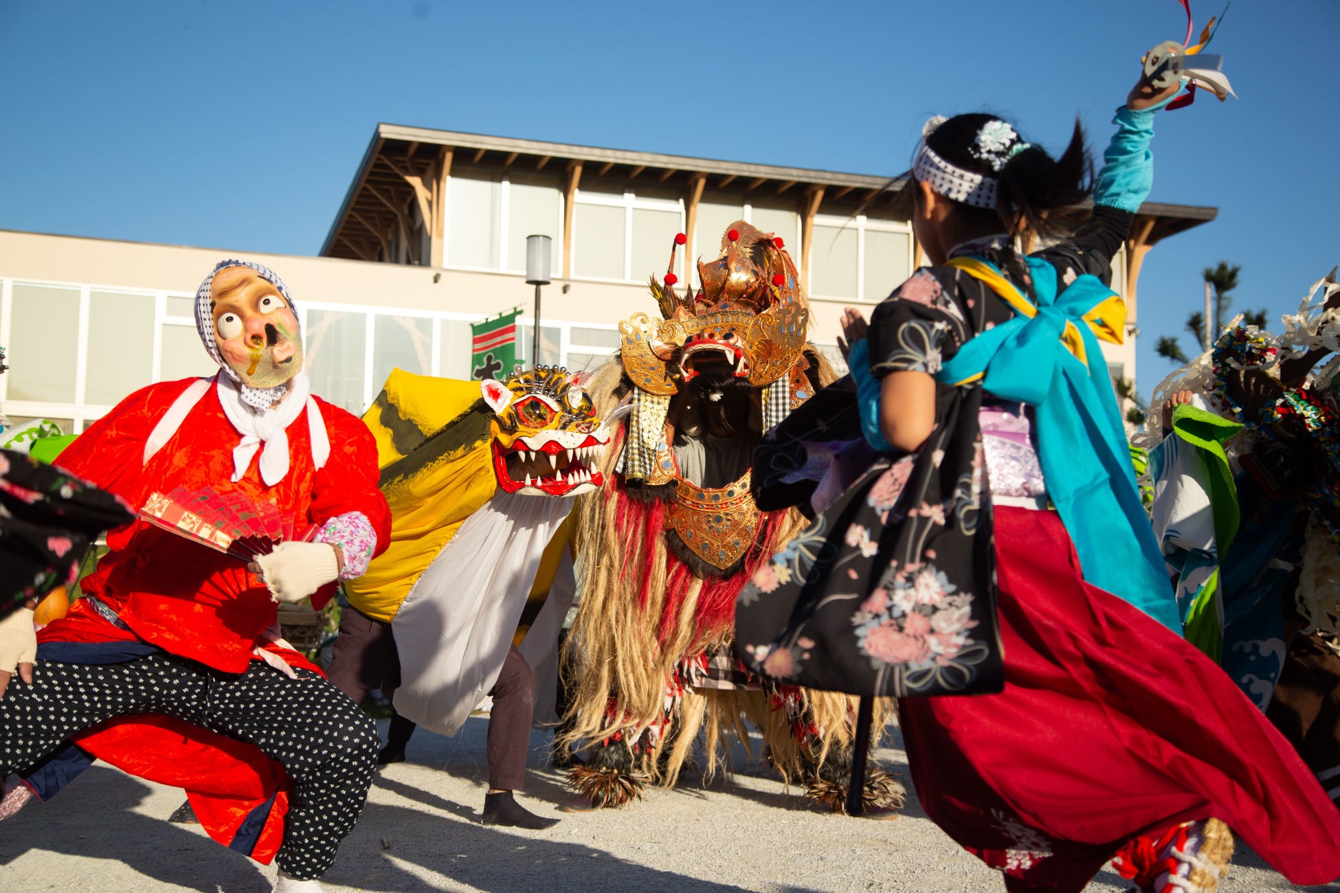 持続可能な「創造的復興」の実現を目指す「三陸国際芸術祭2022」が開催決定！のサブ画像6_▲三陸国際芸術祭2019 シシの系譜〜三陸とアジアの芸能団体が共演
