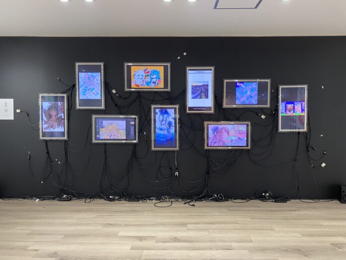 【名古屋で開催中の「出現画廊 其ノ弐」において、アート作品の展示に「glancy™」を活用！】のメイン画像