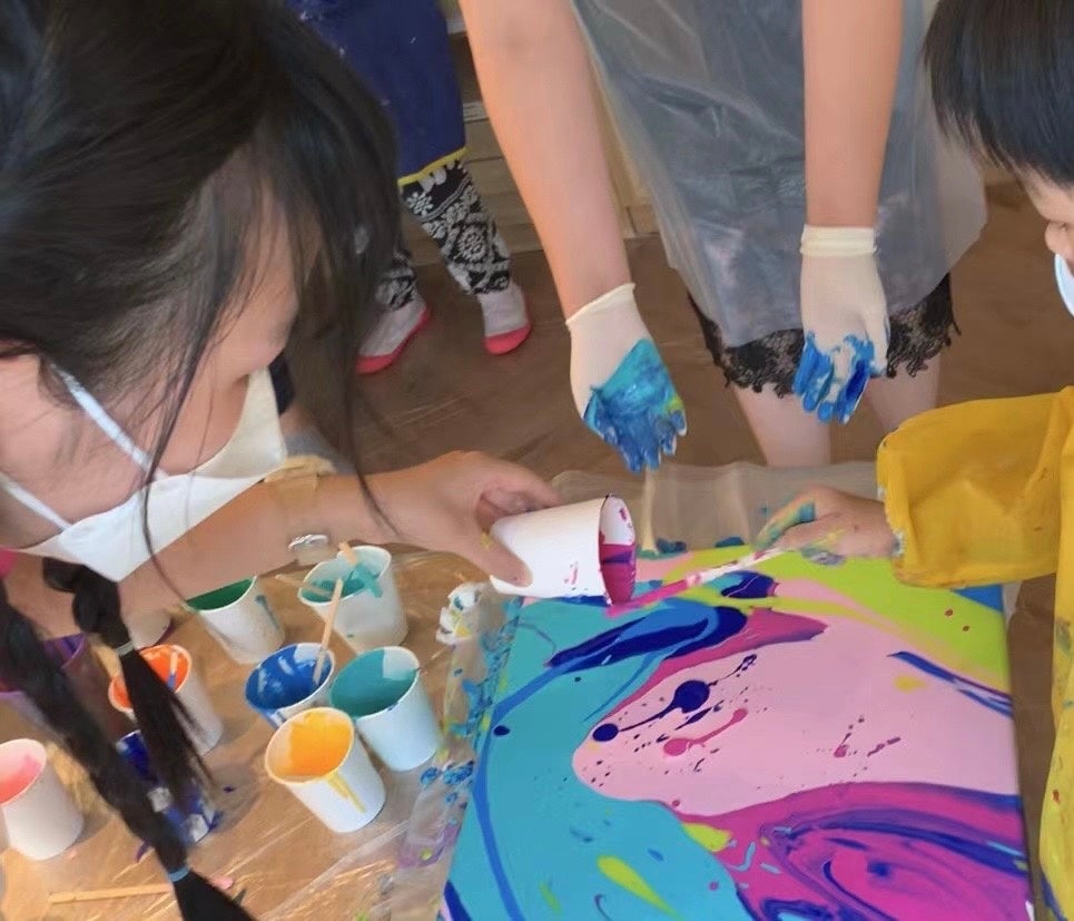 知育アートLABOがアキュラホームと提携し、「言葉を超えるコミュニケーション―親子アート展」をAQレジデンス瀬田展示場で開催のサブ画像3_子どもの作品