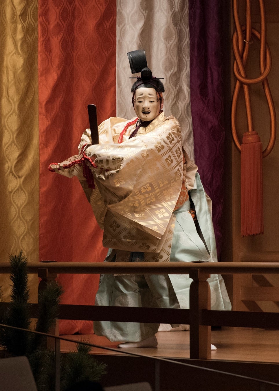 【横浜能楽堂】字幕解説付きで能・狂言の公演開催！のサブ画像1_能「融」（金春流）山井綱雄（撮影：辻井清一郎）
