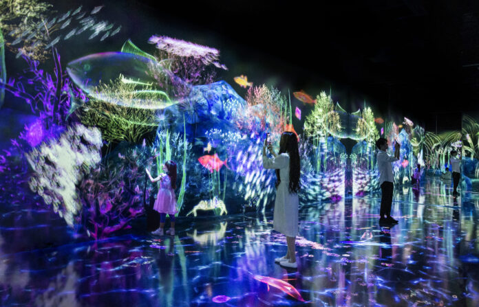 「Galaxy Harajuku」のチームラボの作品空間がリニューアルオープン　《捕まえて集める恵みの海》　～2022年9月29日（木）より展示開始～のメイン画像