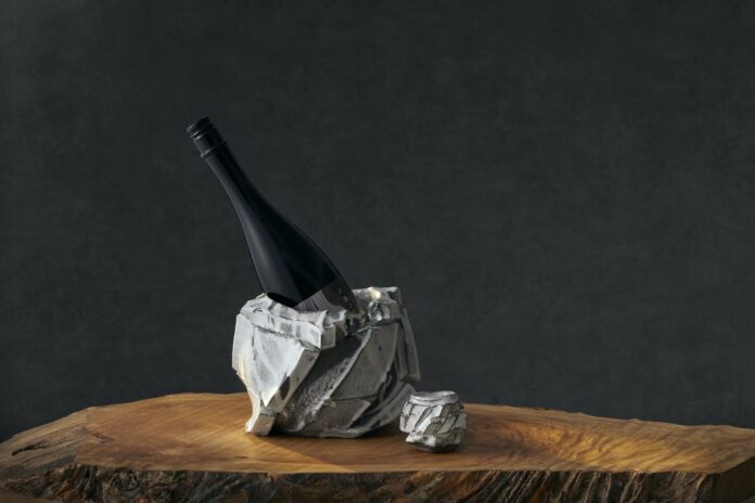 日本酒「TAKANOME」× 陶芸家「道川省三」コラボレーションコレクション『創造的逸脱 / Creative deviance 』のショートムービーを公開のメイン画像