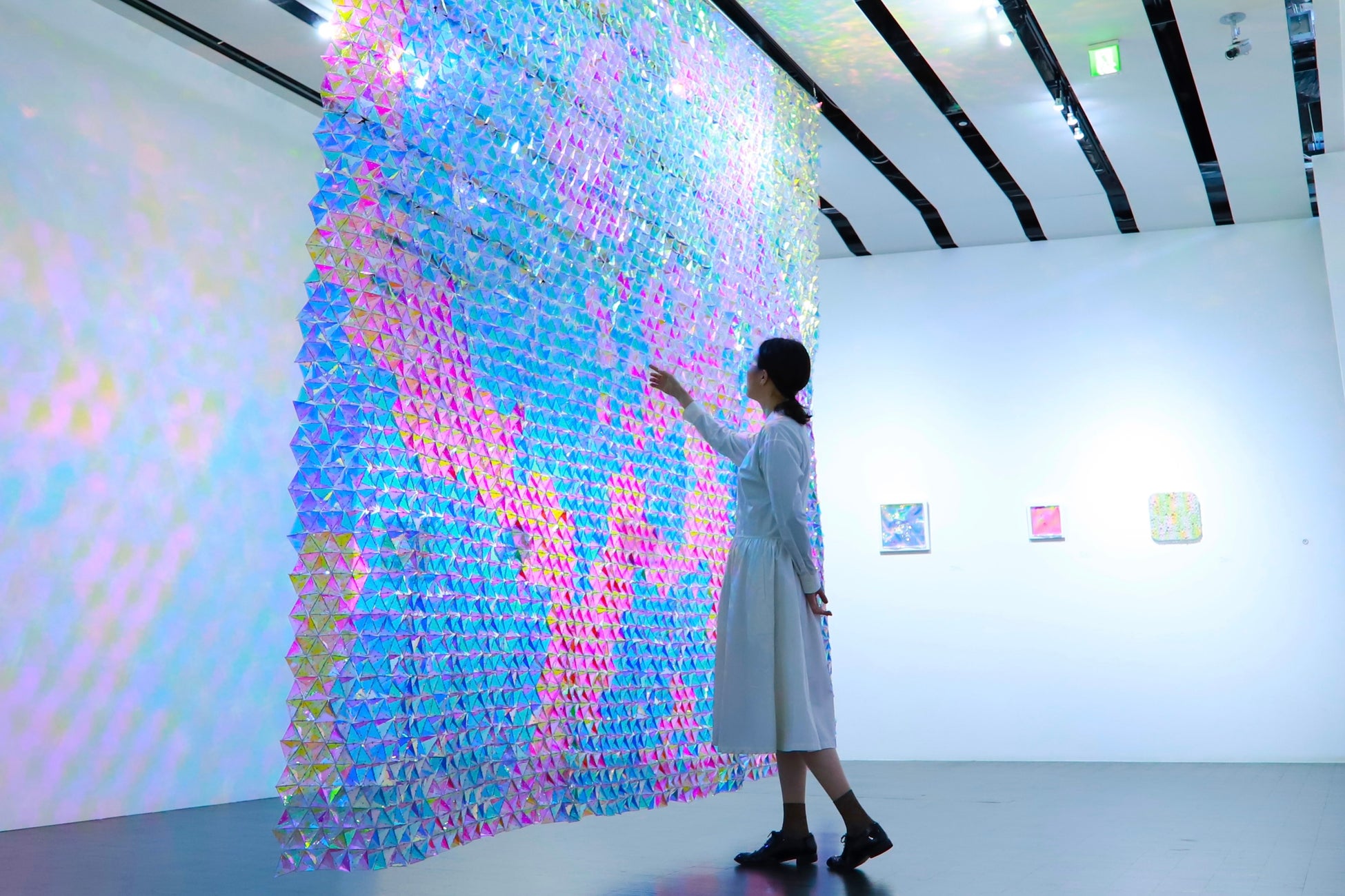 超立体の世界が織りなすシュールな光の体験｜小川剛個展が銀座で開催のサブ画像10_Whitestone Gallery Karuizawaにおける“Phantom Prism” （2018）より