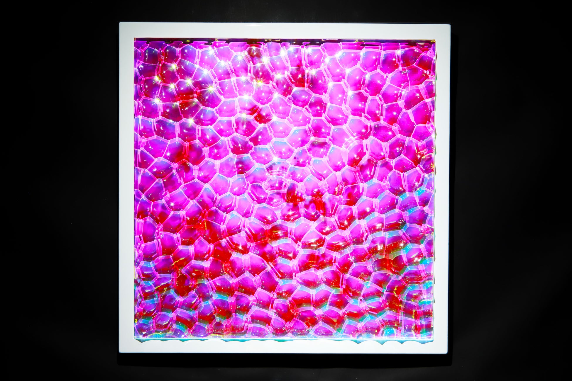 超立体の世界が織りなすシュールな光の体験｜小川剛個展が銀座で開催のサブ画像2_小川剛《Nebula prism》2022年