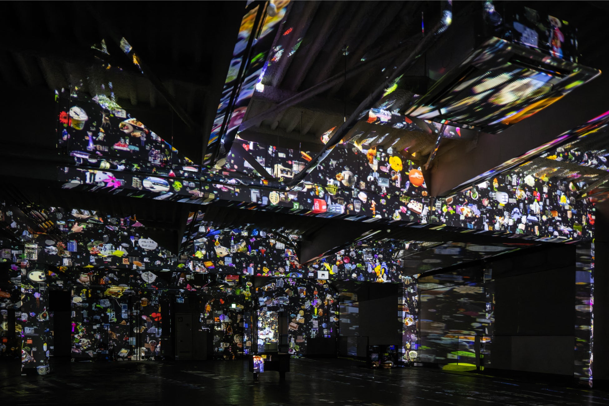 大阪最大のアーティスト・シェアスタジオ Super Studio Kitakagaya（SSK）「Life to Life」をテーマに一般公開「Open Storage 2022 Autumn」を開催のサブ画像18_「君はいつだって世界の入り口を探していた」2022, クリエイティブセンター大阪, 撮影 麥生田兵吾