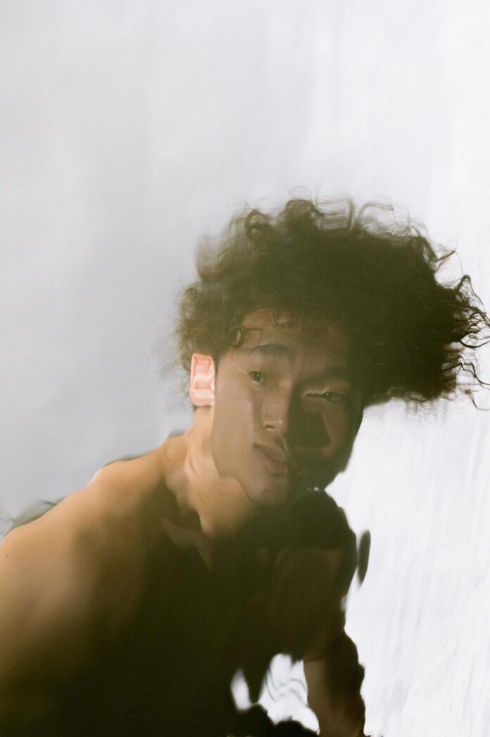 【河口湖】ハイエンド一棟貸切ホテル『hotel norm. air. fuji』にて新鋭写真家・浦芝眞史の展示がスタートしますのメイン画像