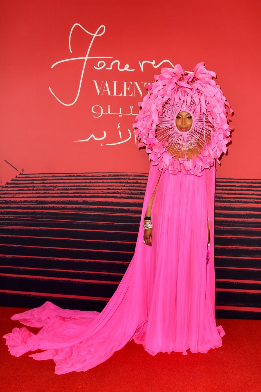 ジャネット・ジャクソンら数々のセレブリティが来場｜ヴァレンティノエキシビション「Forever - Valentino」オープニングイベントのサブ画像2_ナオミ・キャンベル