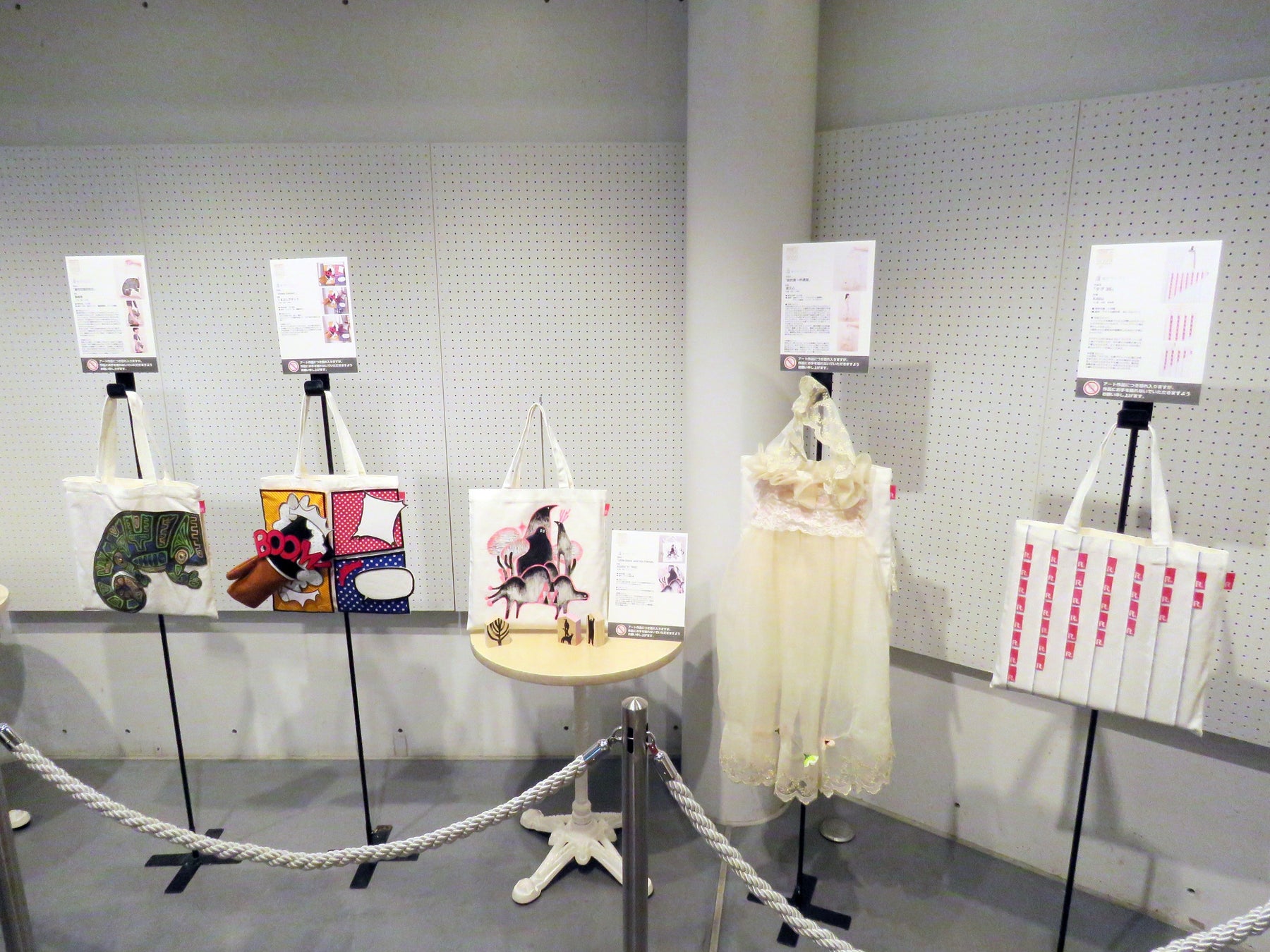 一般公募によるアートなトートバッグ作品のコンテスト！本年度受賞作品展、10/25まで開催中。「第19回 トート・アズ・キャンバス アート&デザインアワード by ROOTOTE」プレビューレポートのサブ画像12_本年度準グランプリ作品(5作品)