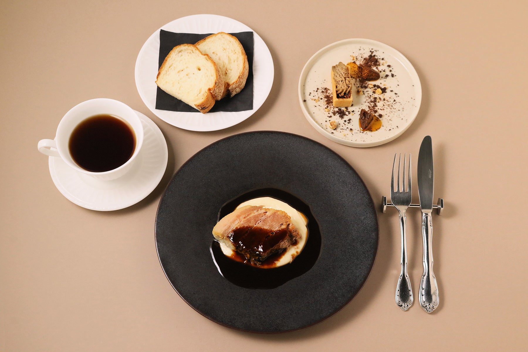 「ヴァロットン―黒と白」 三菱一号館美術館 Café 1894タイアップメニューを10月29日（土）から会期中限定販売のサブ画像1_タイアップランチ： NOIR ET BLANC
