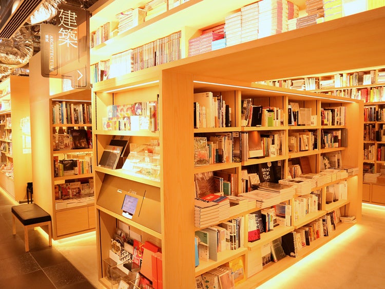 【銀座 蔦屋書店】最新作品集『安藤忠雄の建築５ Dialogues』の刊行を記念し、建築家・安藤忠雄によるサイン会を11月7日（月）に開催。のサブ画像4