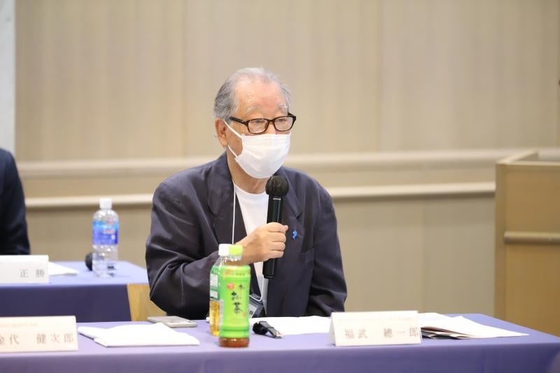 【岡山大学】共同研究「瀬戸内サステナビリティ＆ウェルビーイング研究プロジェクト」最終報告会 －ベネッセアートサイト直島/瀬戸内国際芸術祭のインパクトとモデルとしての可能性－を開催しましたのサブ画像4_所感を述べる　株式会社ベネッセホールディングス　福武總一郞名誉顧問
