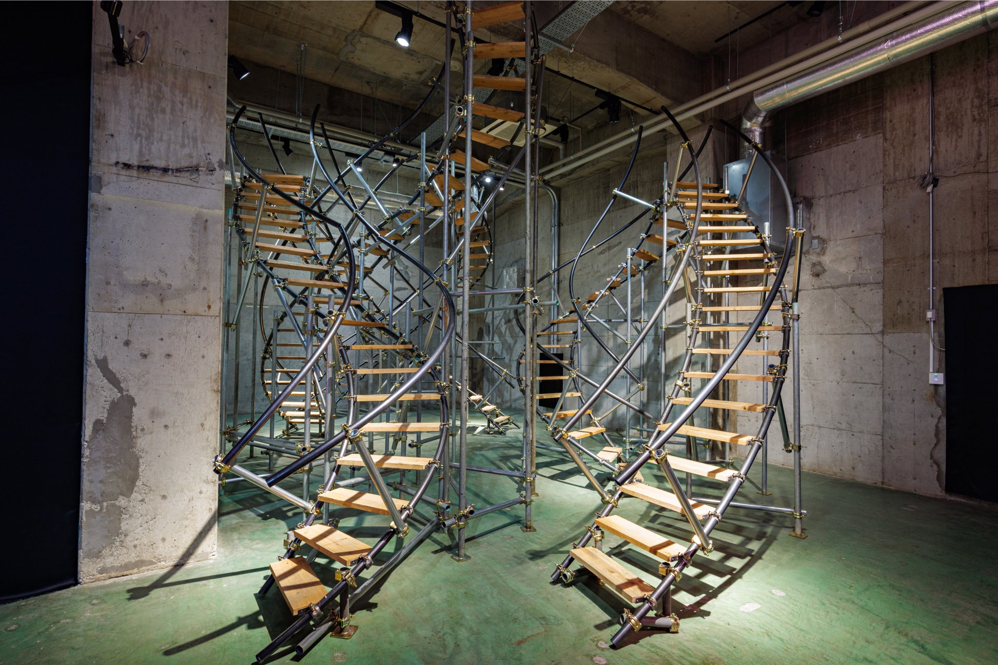 アートのまち大阪・北加賀屋にて同時期開催！この秋、アートイベントが目白押しのサブ画像2_持田敦子《Steps》「TERRADA ART AWARD 2021 ファイナリスト展」 Photo by Tatsuyuki Tayama
