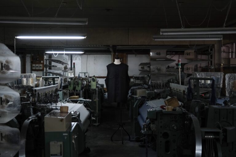 「纏うアート」を新たに提案、衣服の価値の再定義。元パタンナーが手がけるレディースブランド＜ M I H E Y ＞が全て一点ものの個展を開催【12月10日(土)～12月12日(月)】のメイン画像