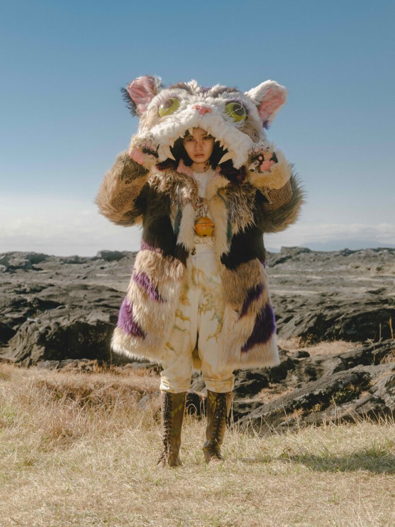 ミュージックビデオ、映画、ライブなどで活動する特殊メイクアップアーティスト「快歩」が初の個展 “TIPSY” を原宿で開催のメイン画像