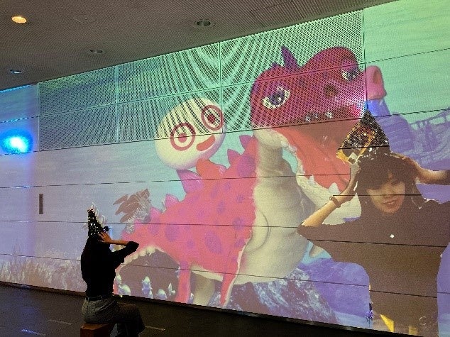 ＼大盛況のプロジェクションマッピングがさらにアップグレード／自分が投影される＆動きに反応する機能に加え５ｍ級リアルクリスマスツリーで体験型映えスポット！のサブ画像3