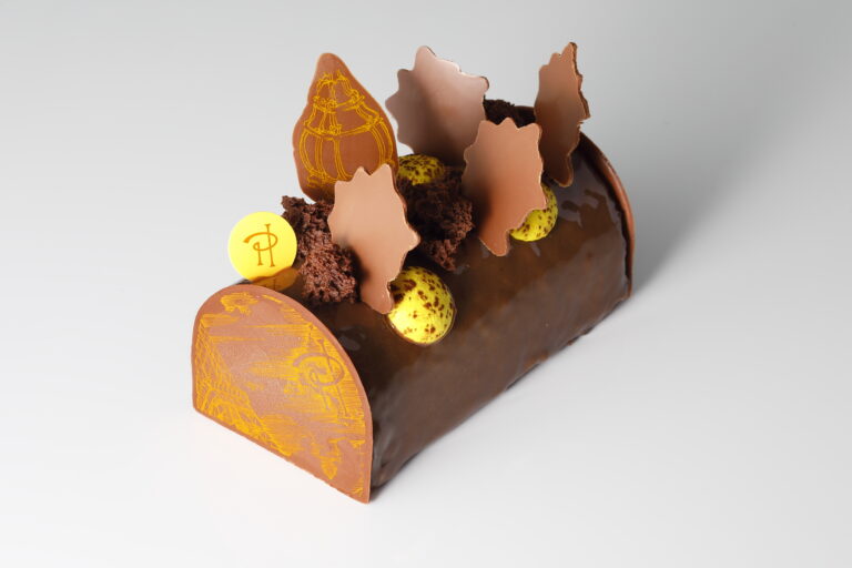 世界1号店限定ケーキも登場！ピエール・エルメ・パリ クリスマスコレクション2022のメイン画像