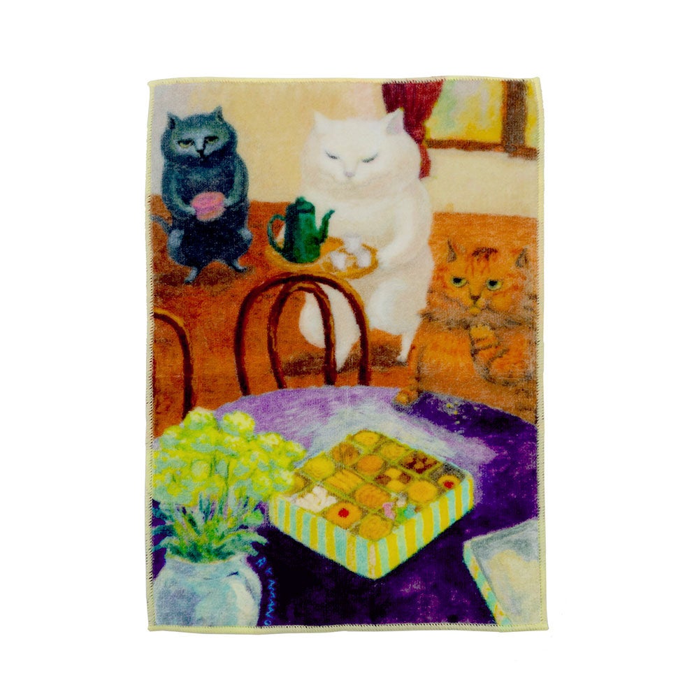 猫や動物の姿をモチーフに、いつもの暮らしを描く。画家 カマノレイコ作品の今治タオルハンカチ「ねこの暮らし」シリーズがヘミングスより発売開始。のサブ画像4_「缶入りクッキー」